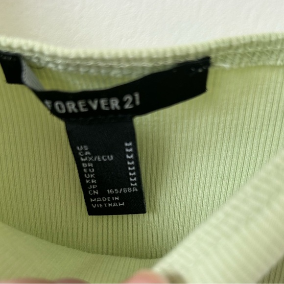 Green top forever 21 size medium - Picture 2 of 3